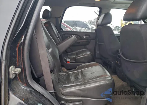 2010 GMC Yukon Denali z USA, uszkodzony, nr VIN 1GKUKEEF8AR170470